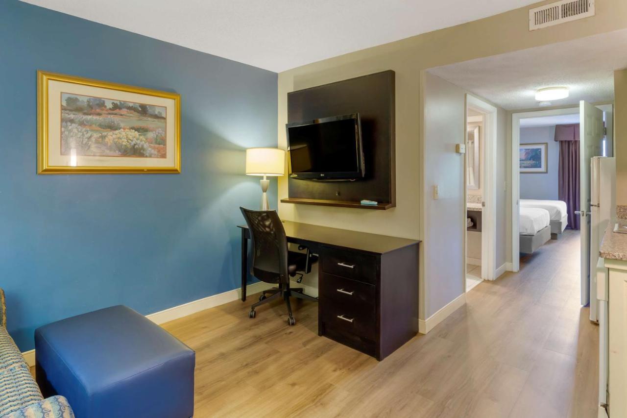 Best Western Plus Cary - Nc State Exterior photo