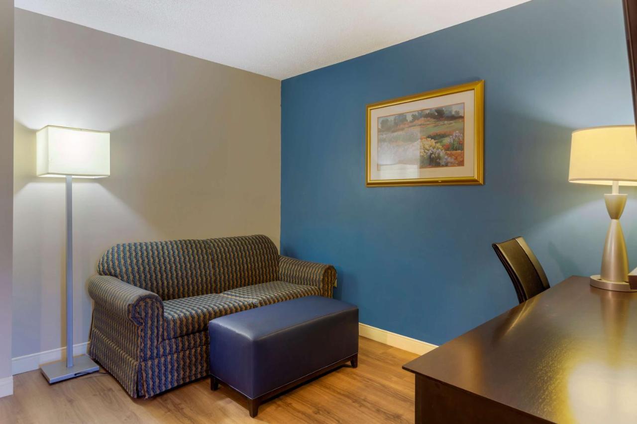 Best Western Plus Cary - Nc State Exterior photo