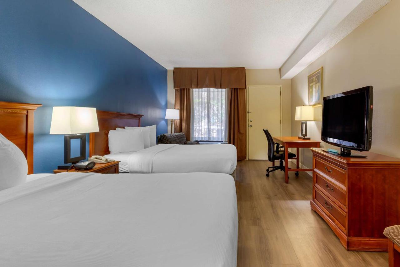 Best Western Plus Cary - Nc State Exterior photo